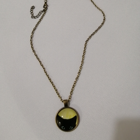 Peeking Black Cat Pendant Necklace With Adjustable Clasp Gold Tone. - Picture 3 of 4